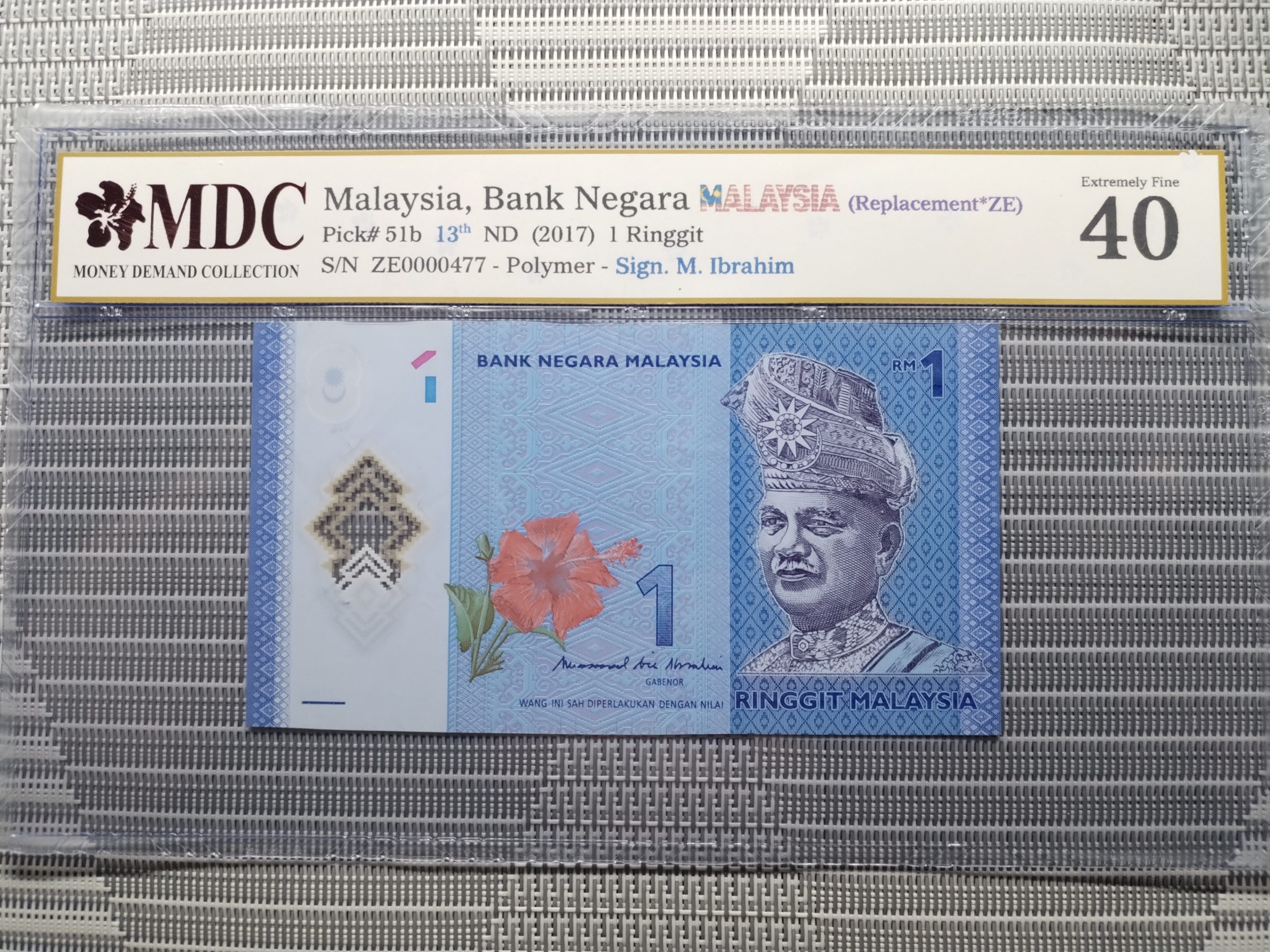 收藏萬歲 2024 Year of the Dragon Commemoration 10 Dez Patacas “ Fantasy ” 《 MDC Graded 68 GPQ 》2017 Malaysia, Bank Negara Malaysia 1 Ringgit ” Replacement*ZE “ 《 MDC Graded 40 》 - Image 3